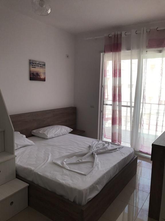 Viktoria'S Apartments Shëngjin المظهر الخارجي الصورة