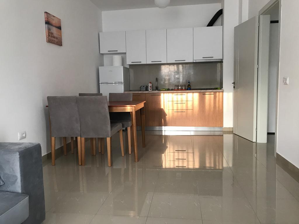Viktoria'S Apartments Shëngjin المظهر الخارجي الصورة