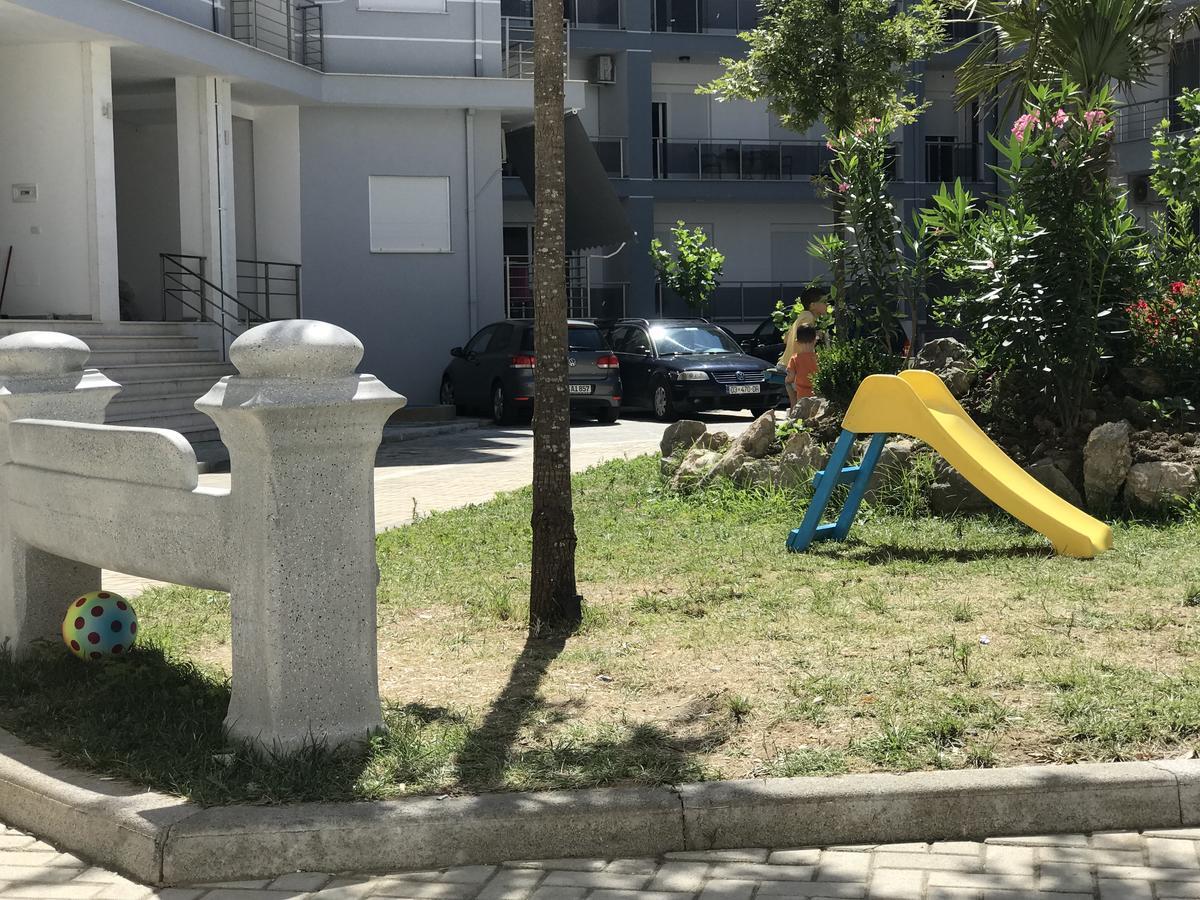 Viktoria'S Apartments Shëngjin المظهر الخارجي الصورة
