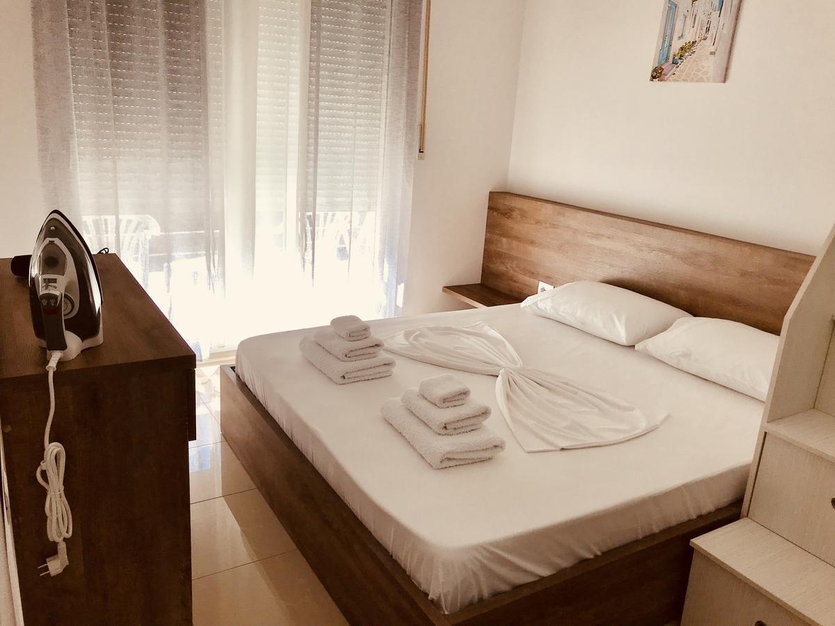 Viktoria'S Apartments Shëngjin المظهر الخارجي الصورة